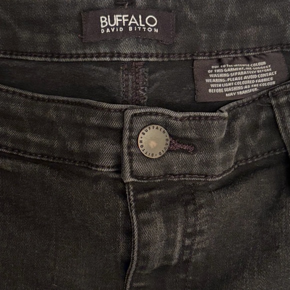 Buffalo David Bitton Monochrome Knit Sweater and David Bitton washed wear jeans - Picture 5 of 8